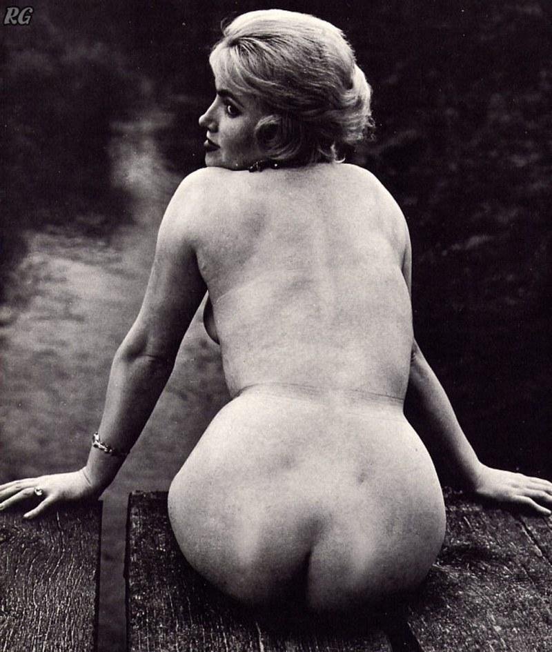 Naked ladies retro behind