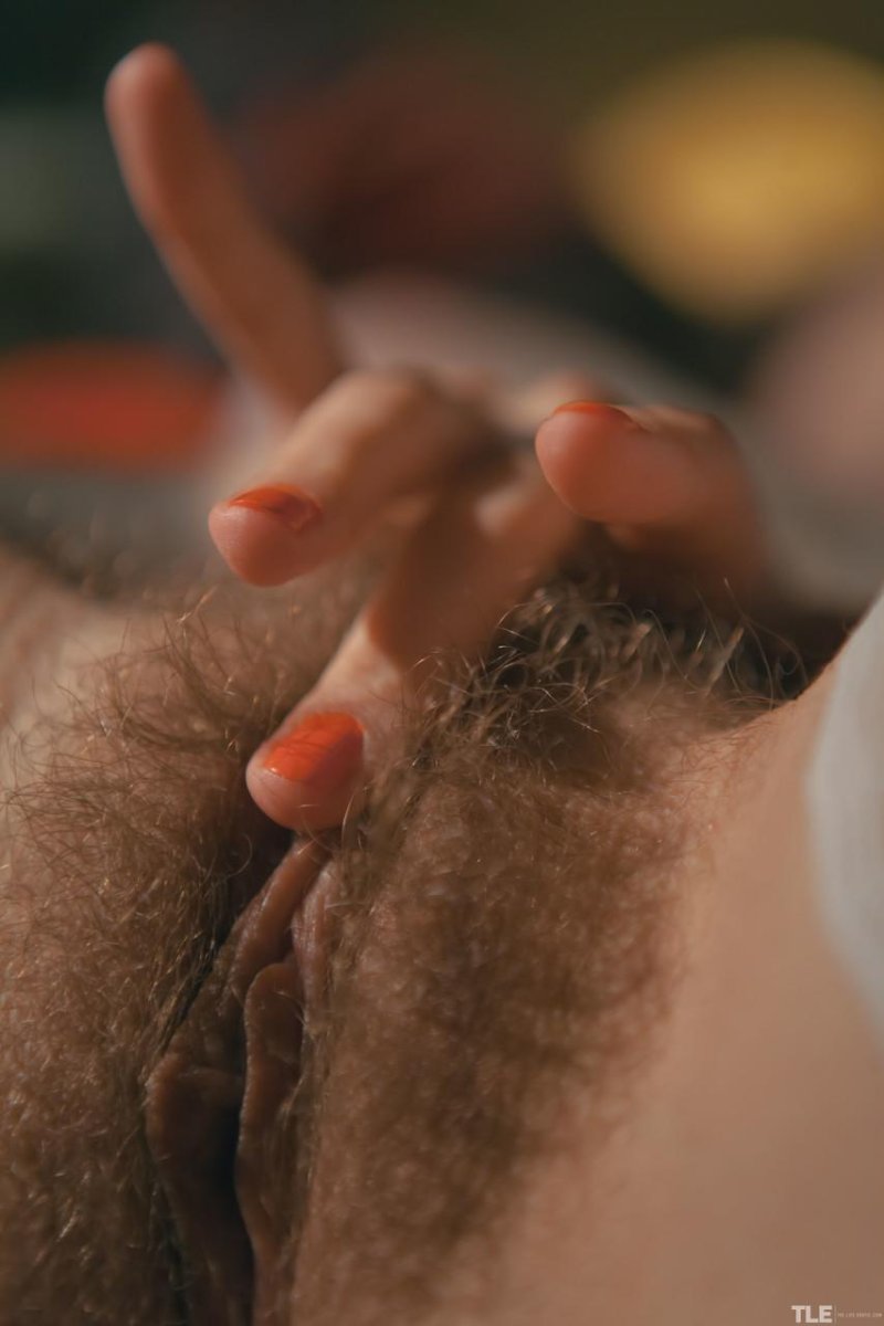 Orange nails