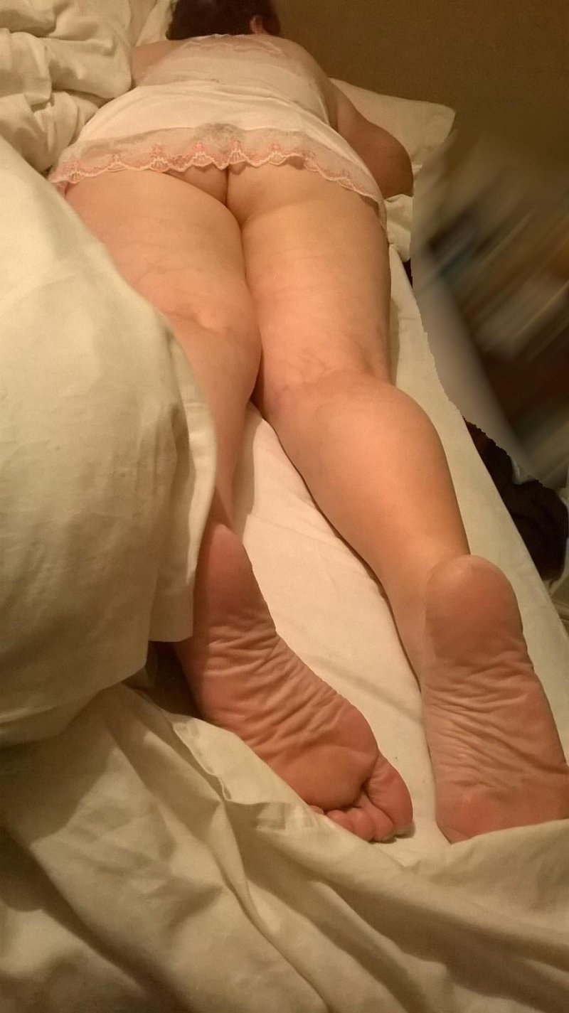 Sleeping mature legs