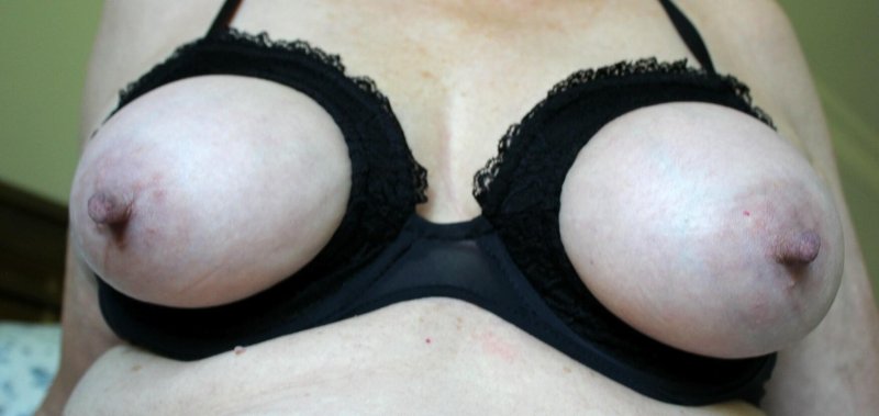 Bottom in a bra