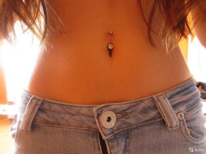 Jessica Alba Piercing Pupka