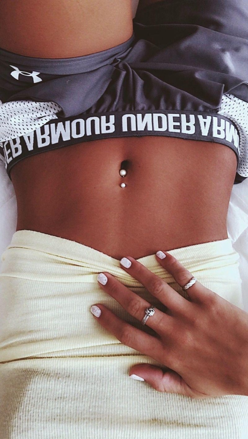 Jessica Alba Piercing Pupka