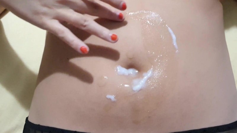 Cums on the stomach