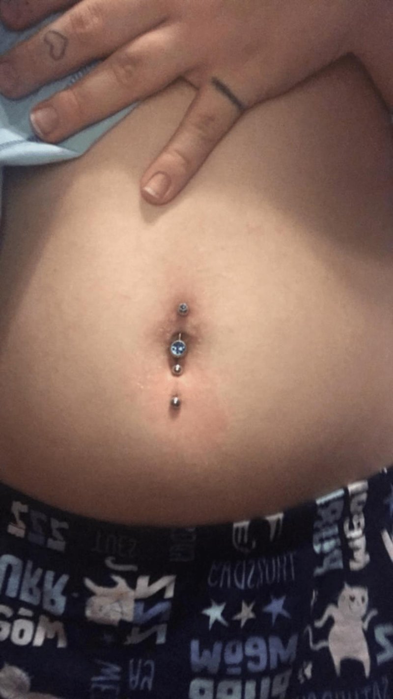 Lower piercing navel