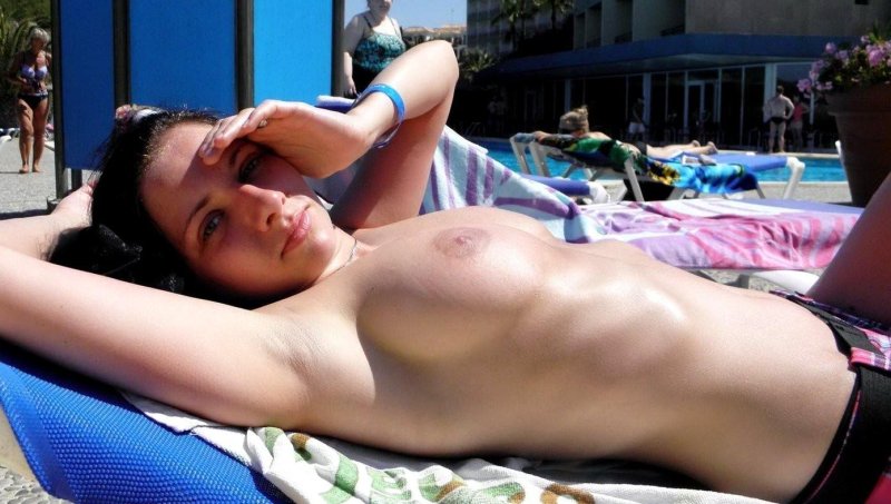 Girls Topless amateur