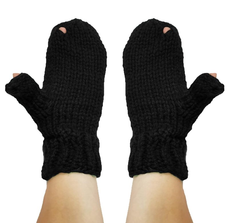 Knitted gloves