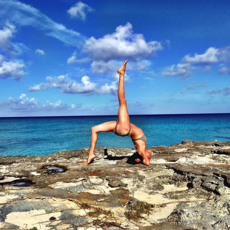 Meghan Markle yoga