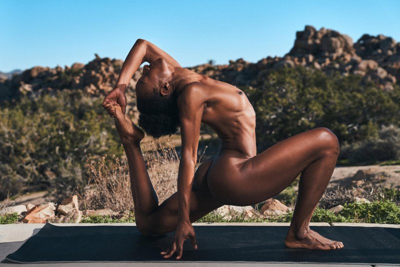 Naked girls do yoga