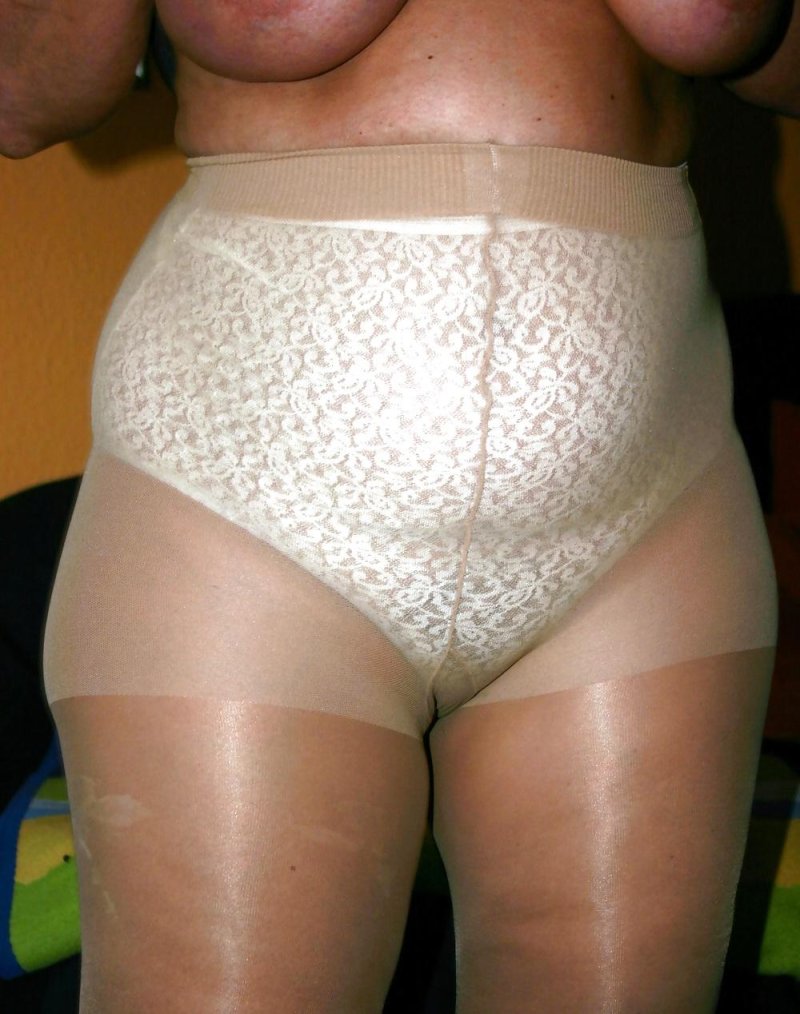 Mature in shorts and tights