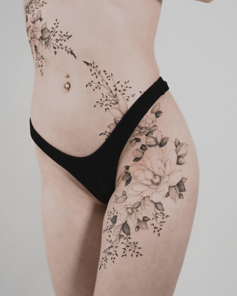 Tattoo on the hips