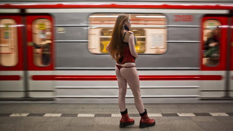 In the subway without pants