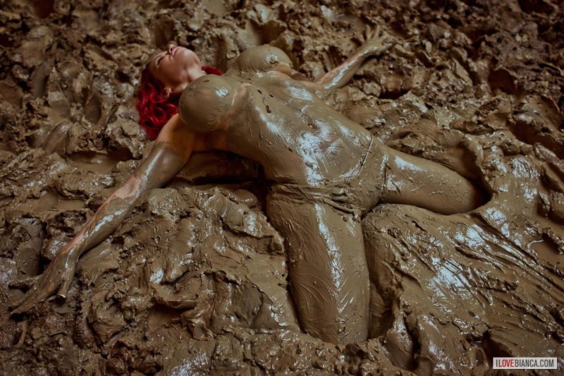 Photo shoots of girls nude in mud
