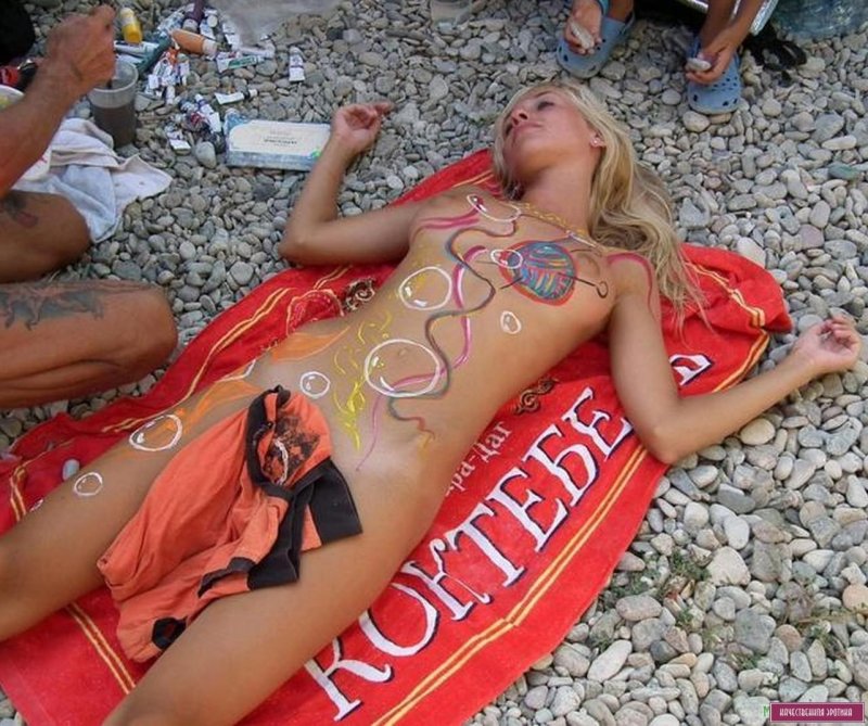 Body Art on Nudist beach