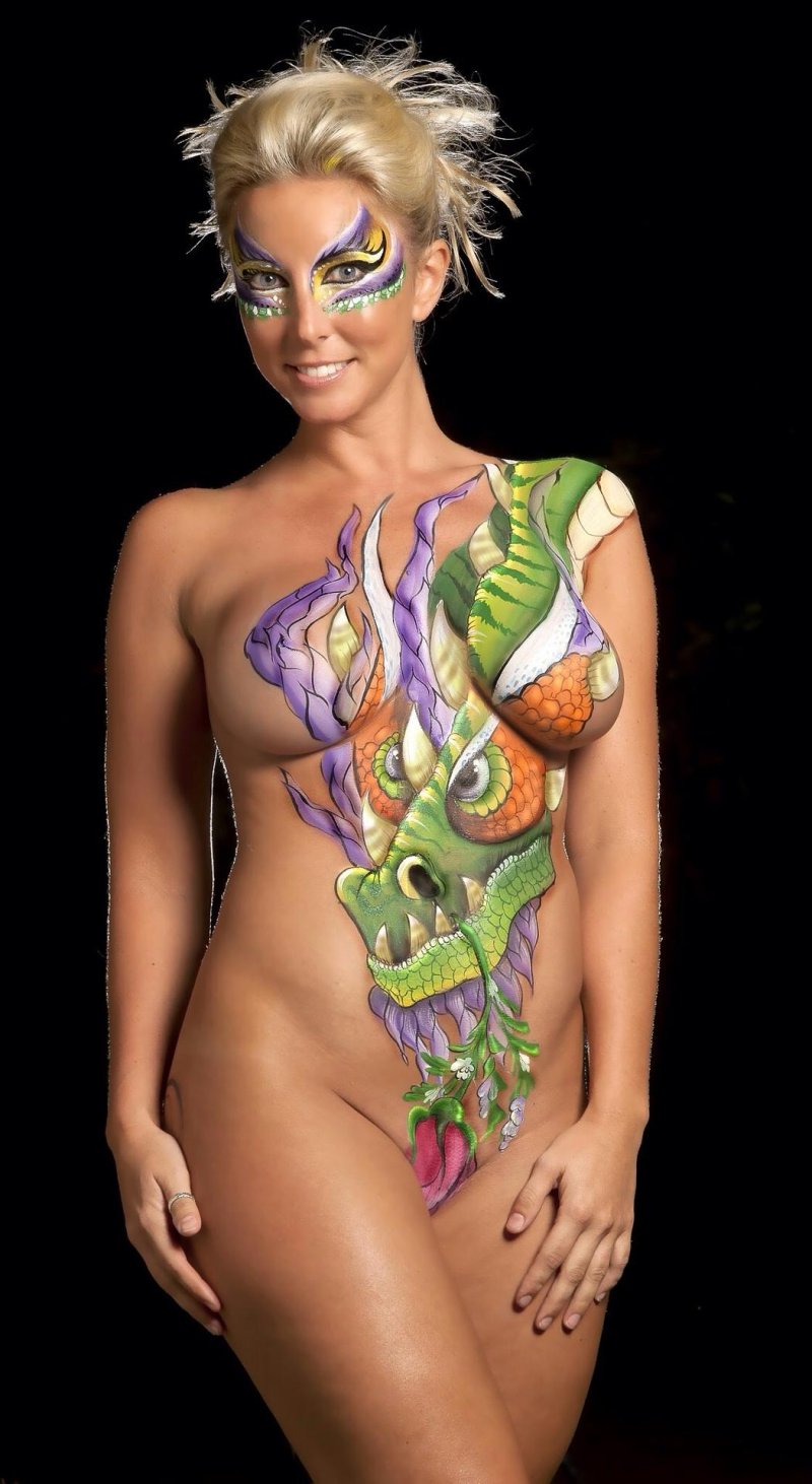 Bodiart on a naked body