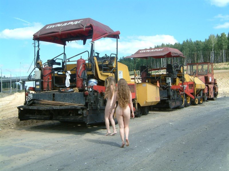 Two naked girls