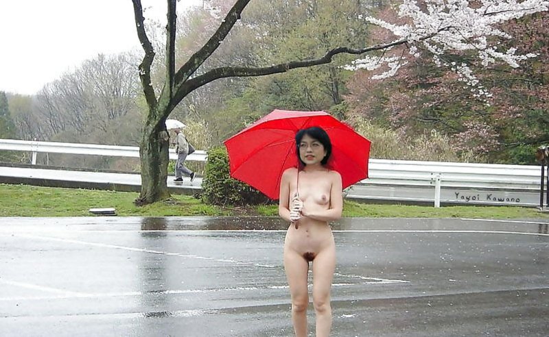 Exhibitionism of Japanese women