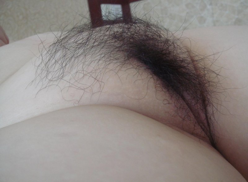 Long pubic hair