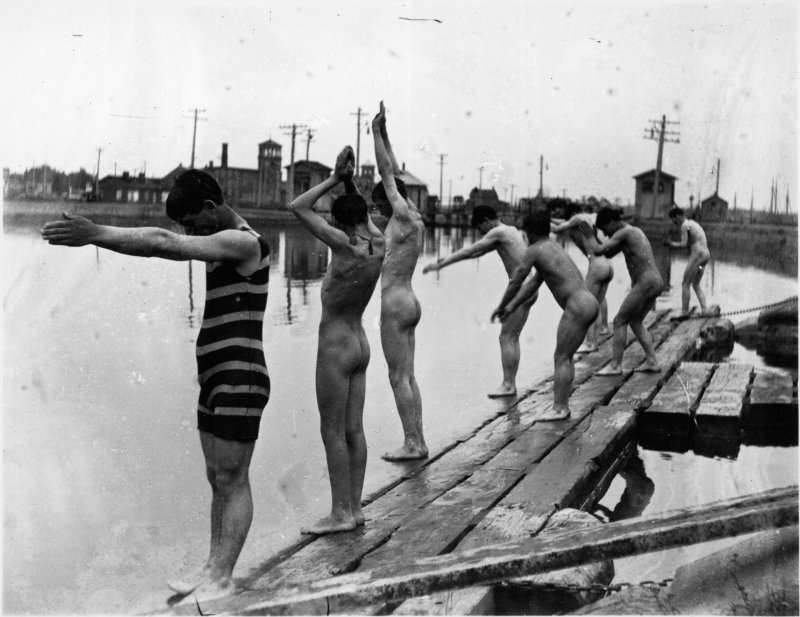 Retro swimming naked