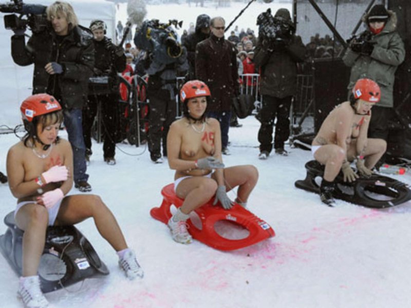 Naked races