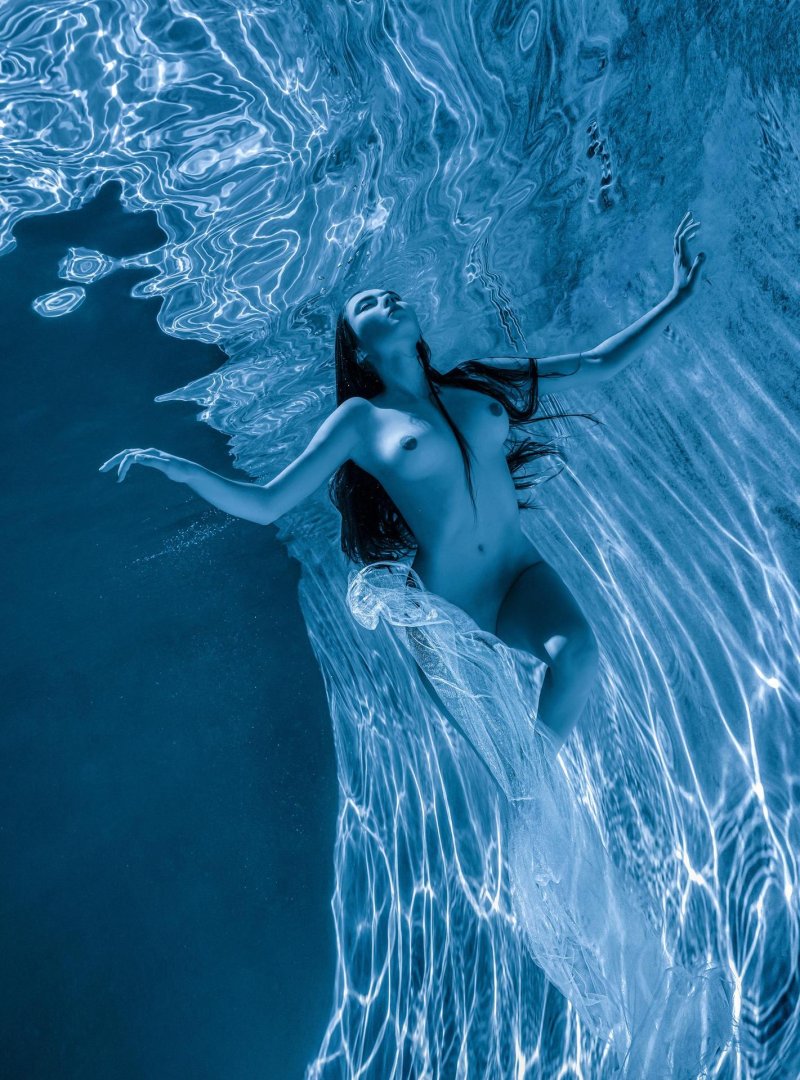 Photoshoot underwater