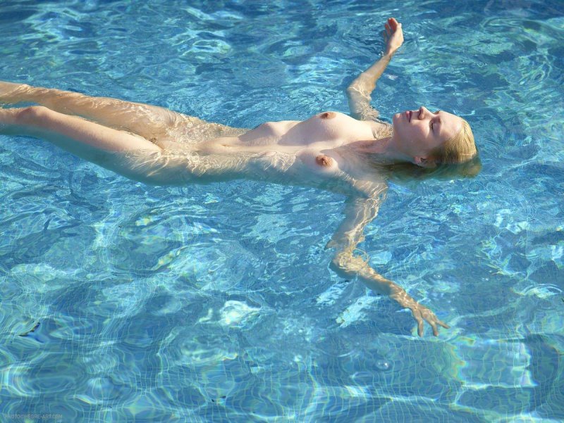 Toples at the pool Private