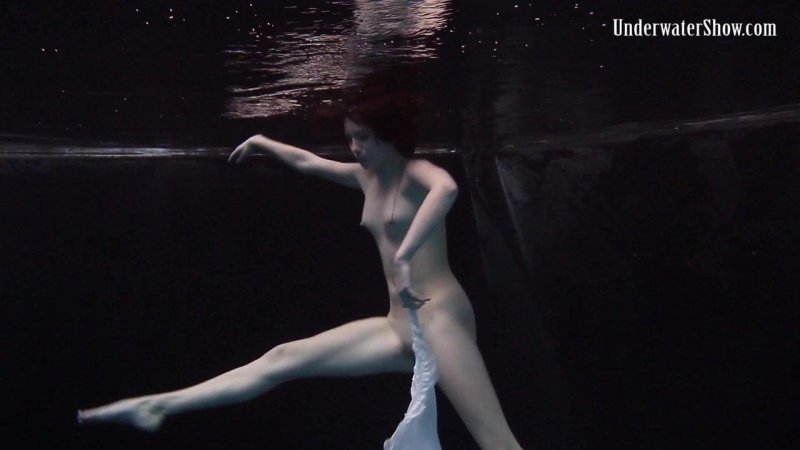 Girls under water naked