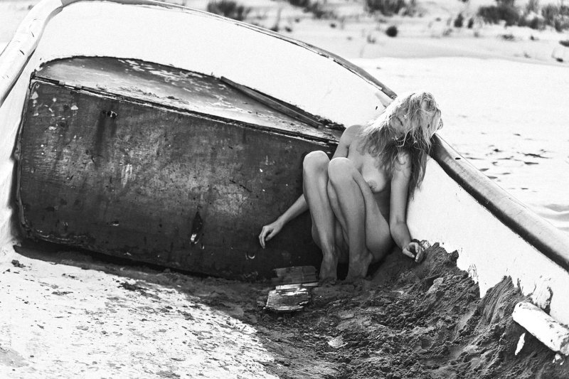 Photo shooting in a boat