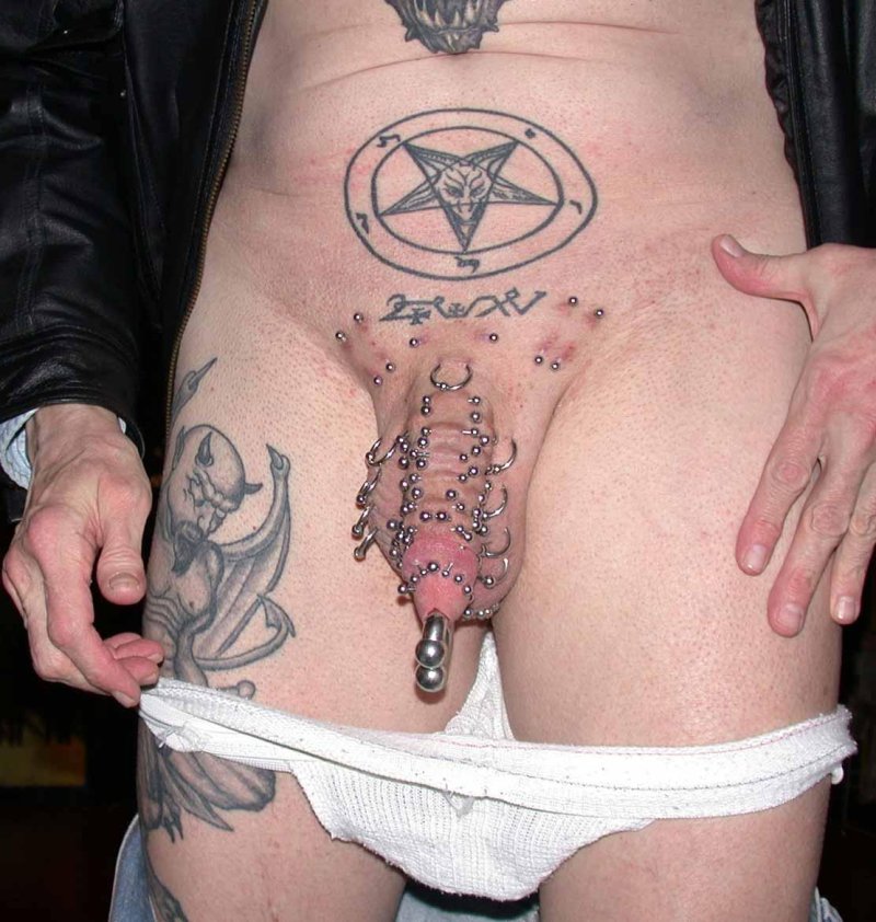 Male piercing nipples