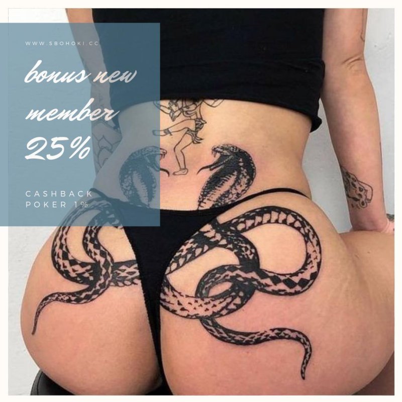 Tattoo Snake on the hip for girls