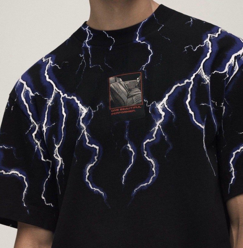 Lightning on clothes