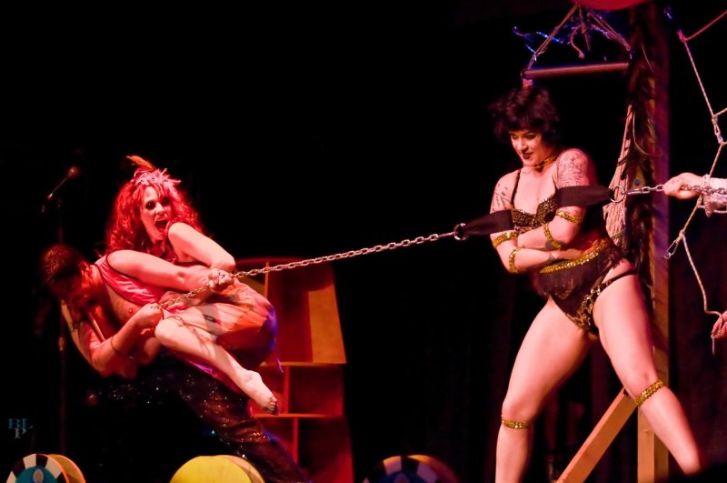 Naked circus du Sole Zumanity