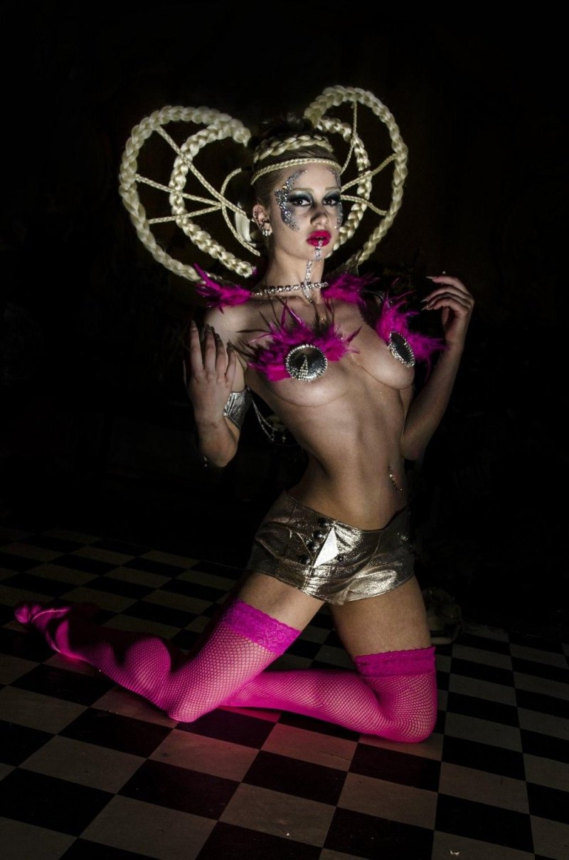 Pornographic circus