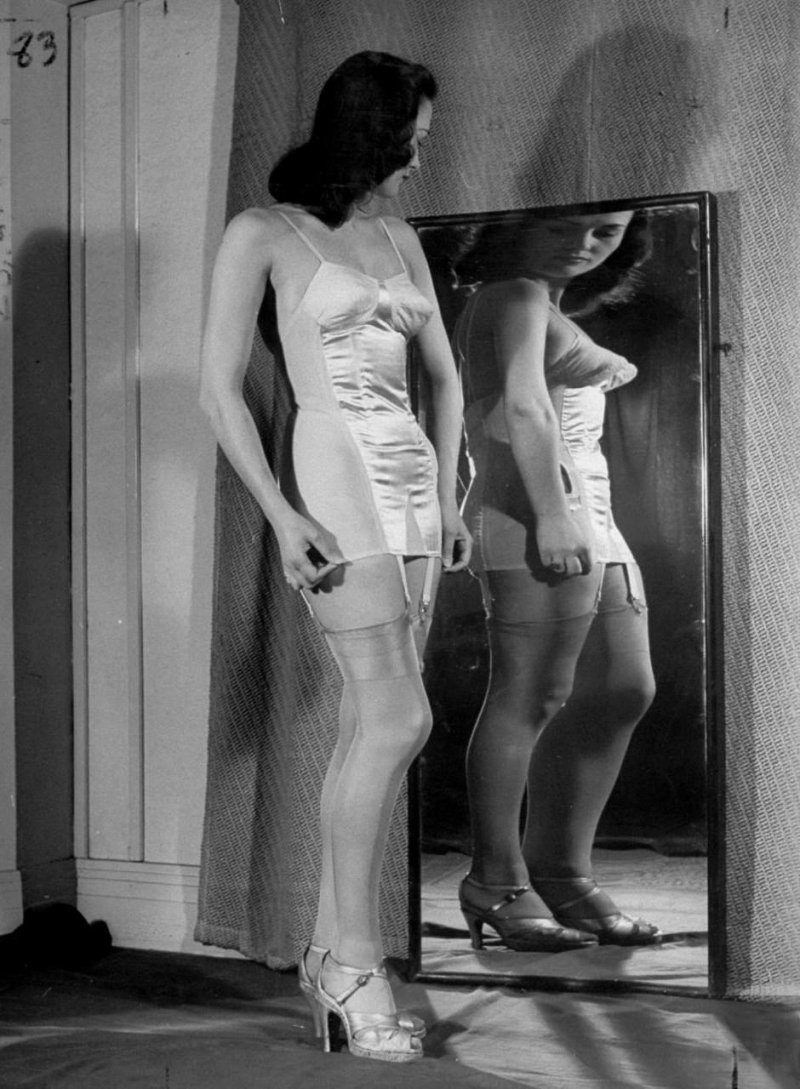 Women in retro linen