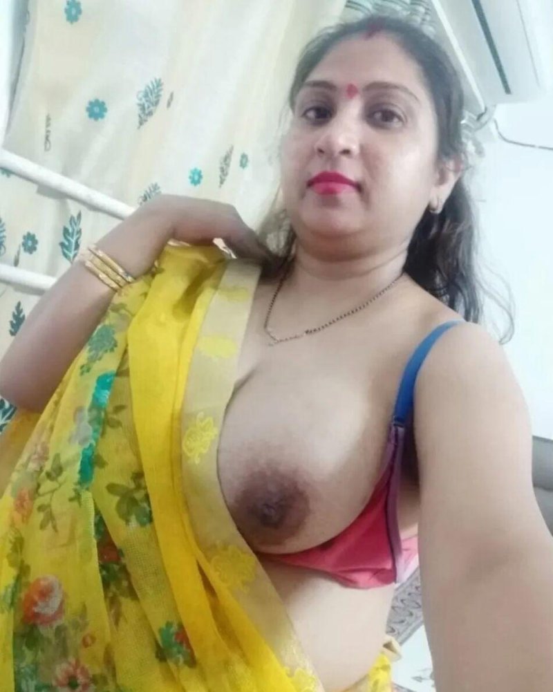 Aunties  flashes