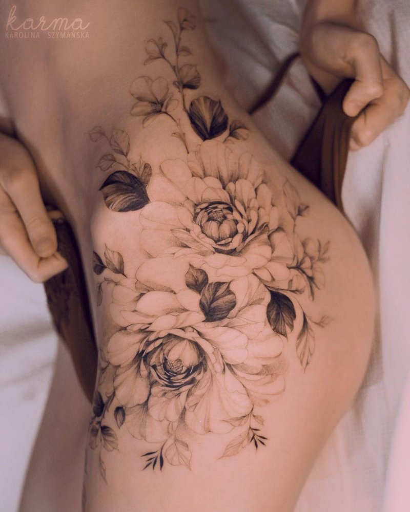 Karolina szymanska tattoo