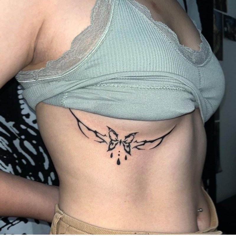 Tattoo on the shoulder for girls