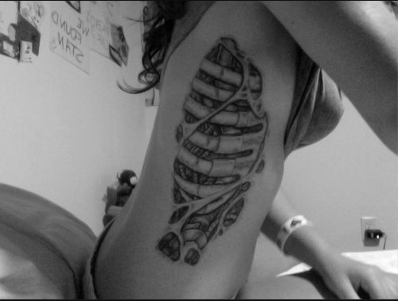 Tattoo ribs