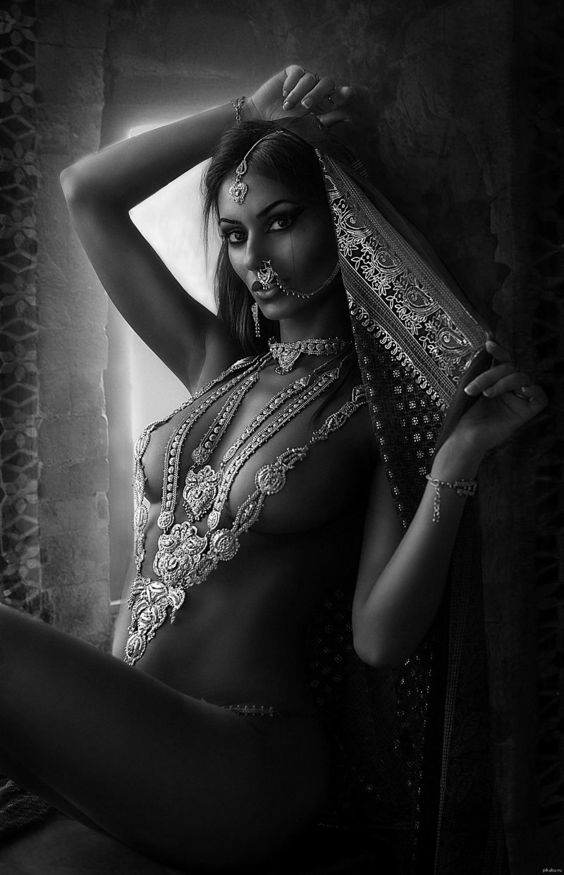 Indianian Sunny Leone Nyu