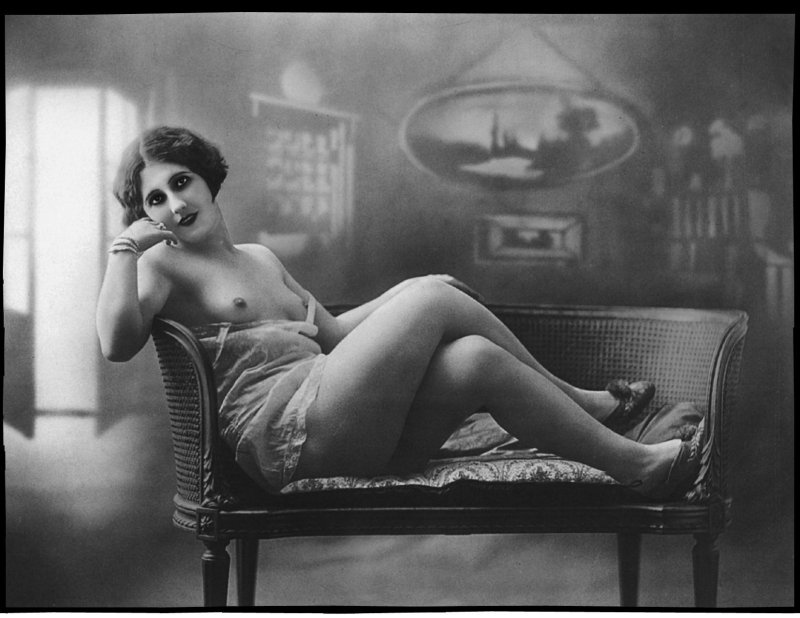 Nude girls in retro style