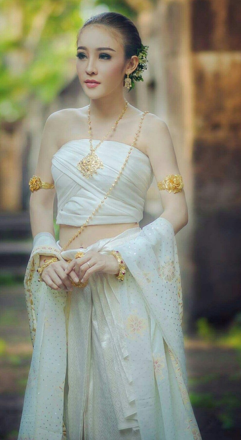 Traditional thai clothing