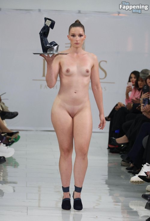 Show of naked models