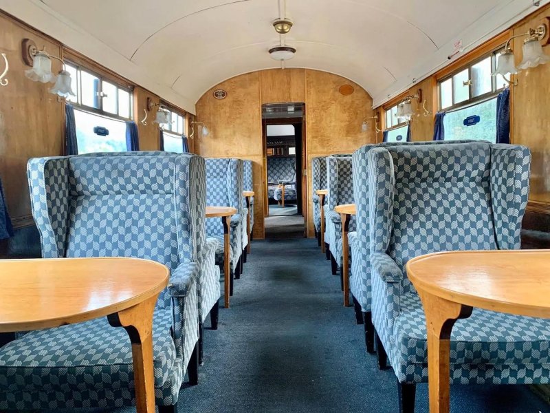 Hogwarts Express coupe