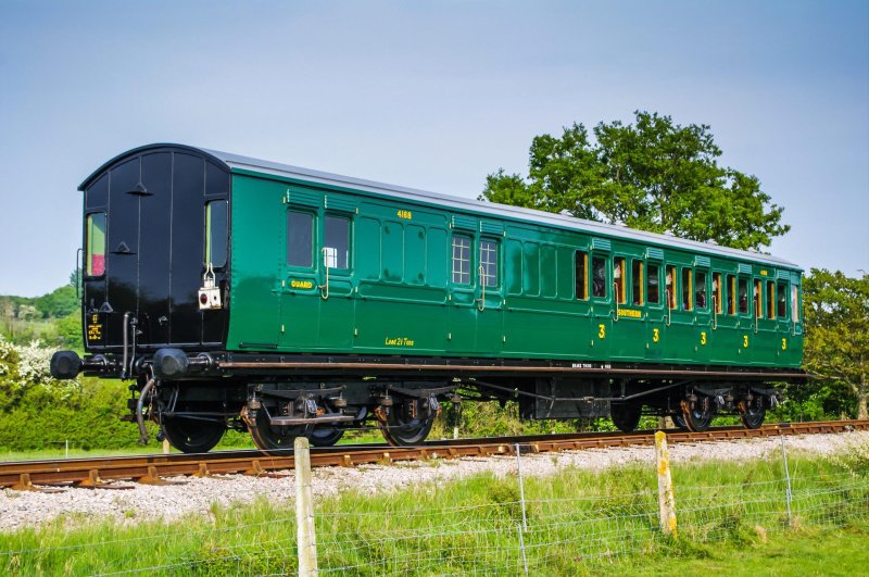 Train carriage