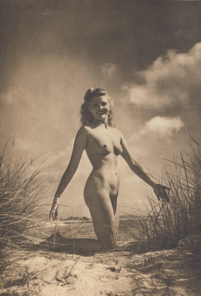Retro nudism