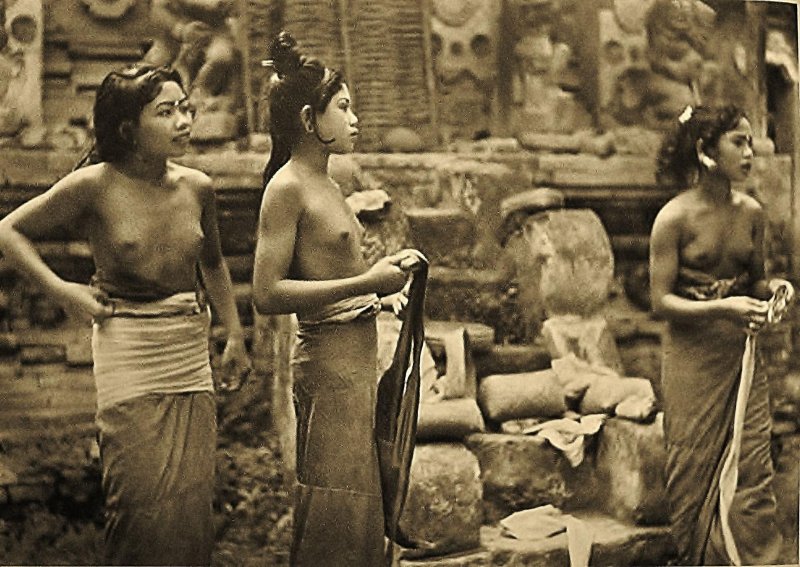 Women Bali Retro