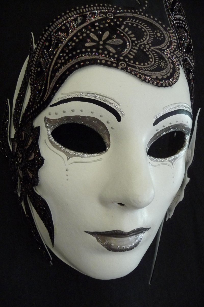 Venetian style mask