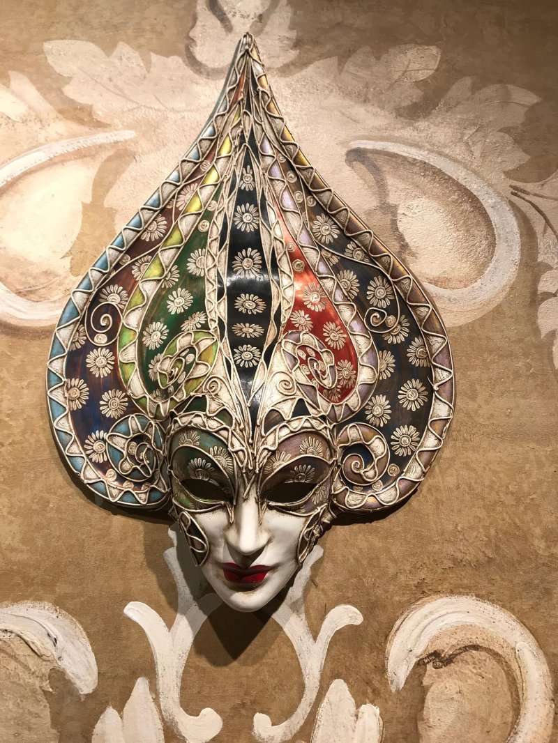Venetian mask of Baut