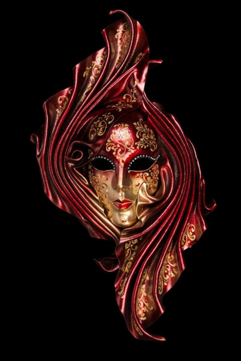There are many Venetian masks