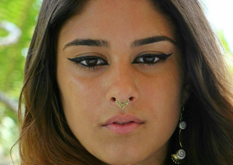 Girls with piercing in the nose