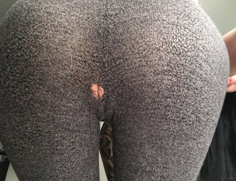 Leggings with open crotch